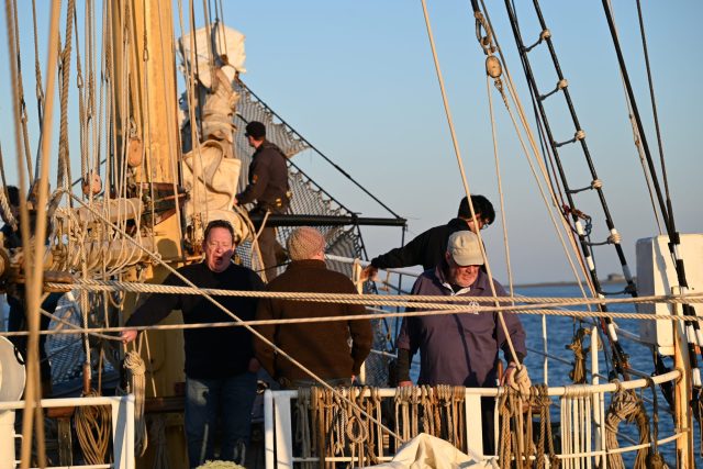 Kimber's Men on the fo'c'sle